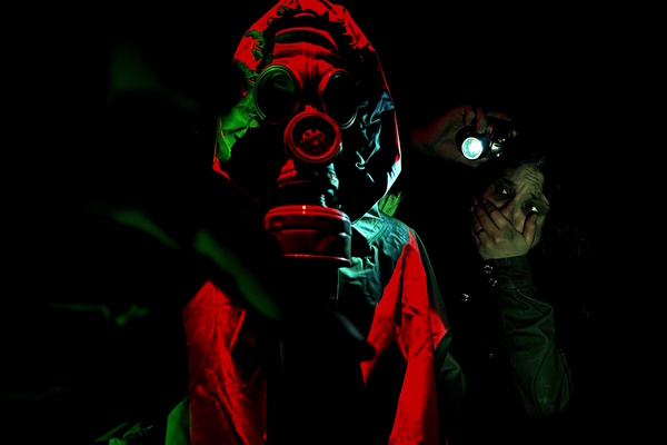 Фотография перформанса «Зона отчуждения»